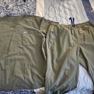Figs Men's Olive Joggers